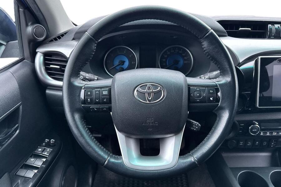 Toyota Hilux vaihtoauto