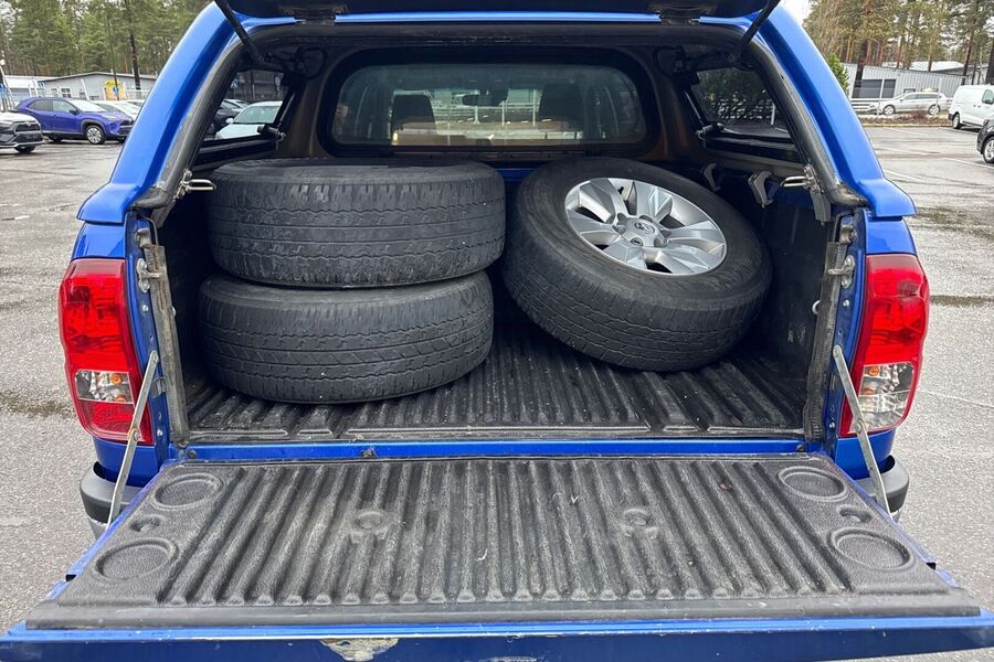 Toyota Hilux vaihtoauto