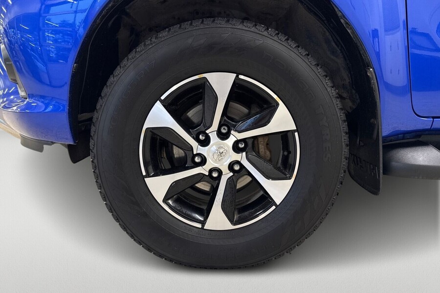 Toyota Hilux vaihtoauto