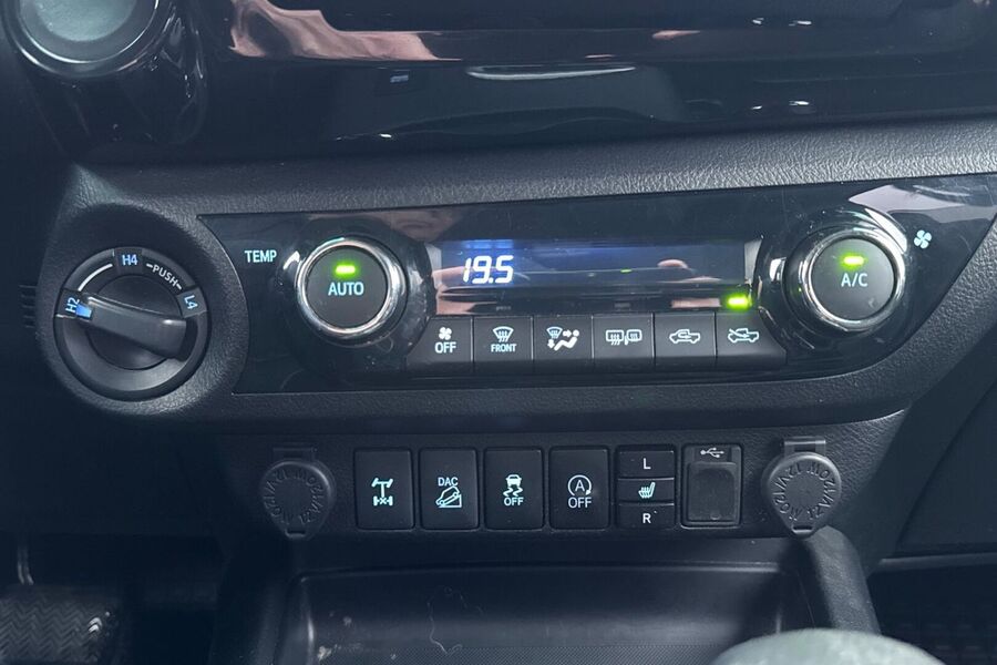 Toyota Hilux vaihtoauto