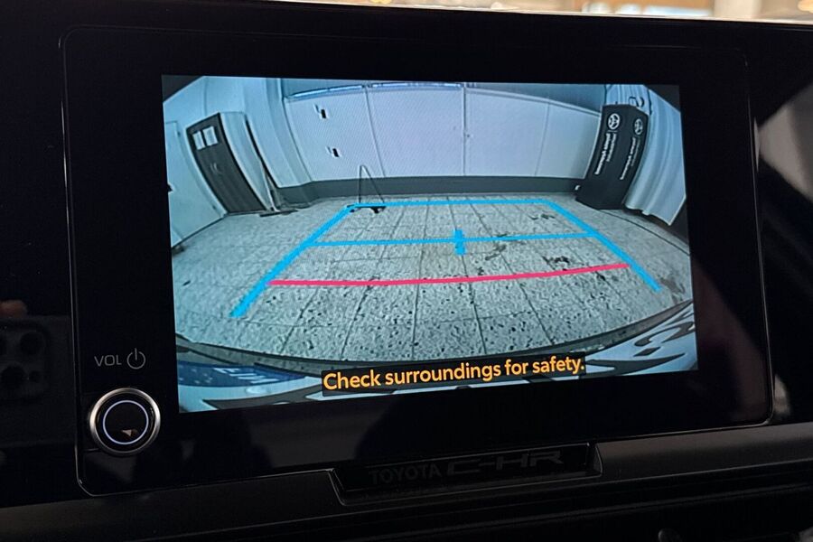 Toyota C-HR vaihtoauto