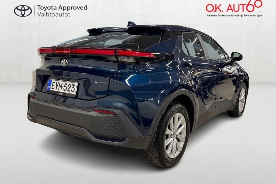 Toyota C-HR vaihtoauto