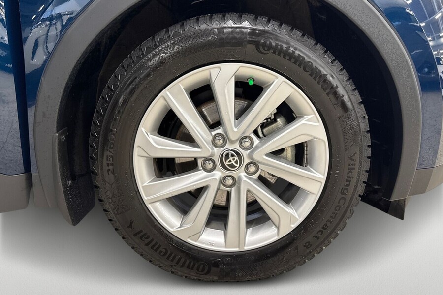 Toyota C-HR vaihtoauto