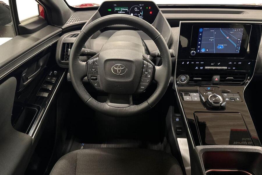 Toyota bZ4X vaihtoauto