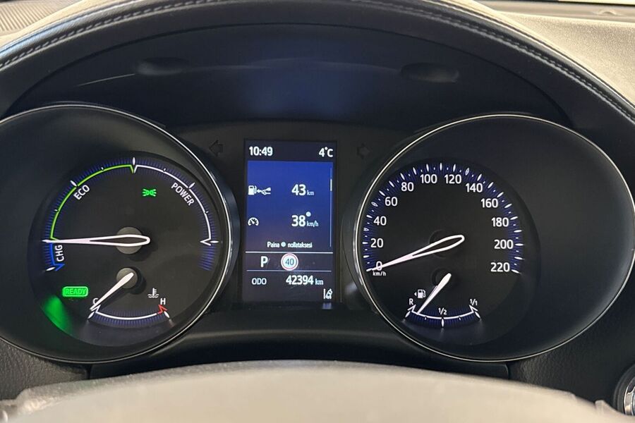 Toyota C-HR vaihtoauto