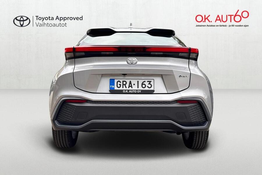 Toyota C-HR vaihtoauto