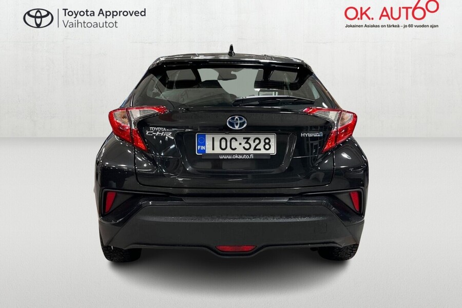 Toyota C-HR vaihtoauto