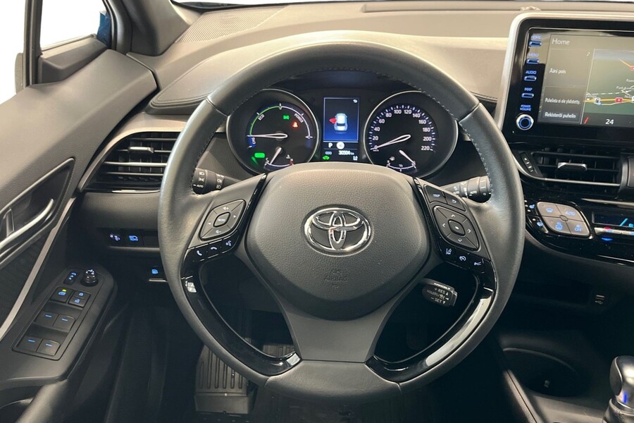 Toyota C-HR vaihtoauto
