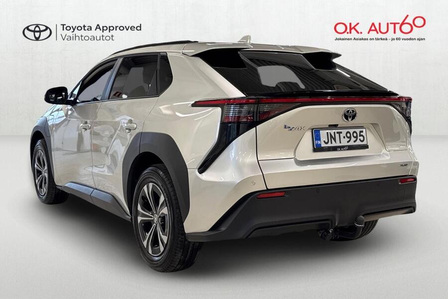 Toyota bZ4X vaihtoauto