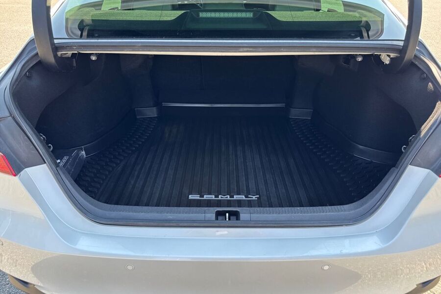 Toyota Camry vaihtoauto