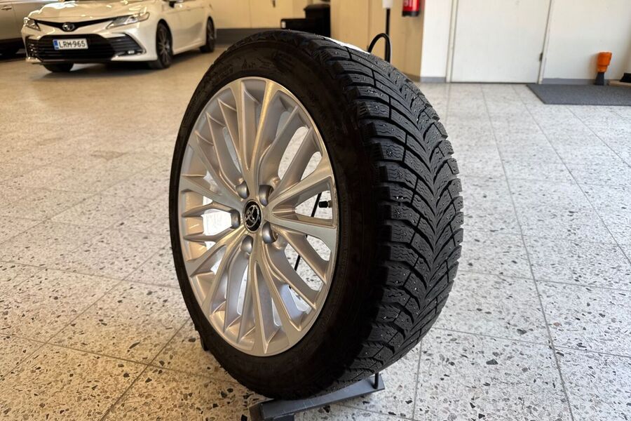 Toyota Camry vaihtoauto