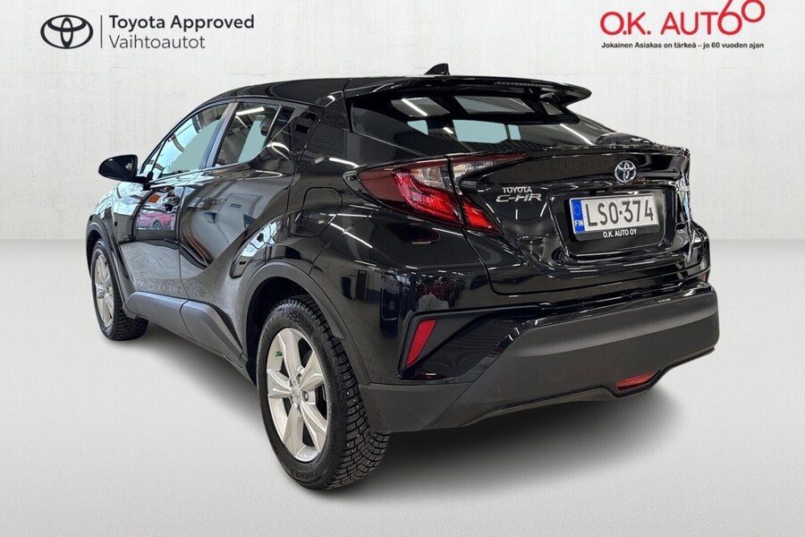 Toyota C-HR vaihtoauto