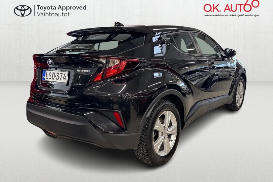 Toyota C-HR vaihtoauto