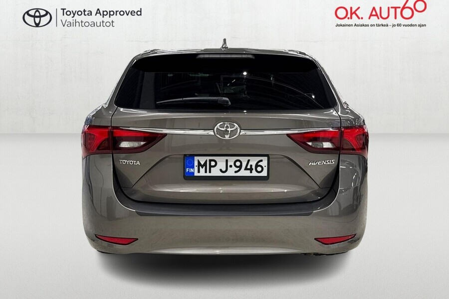 Toyota Avensis vaihtoauto