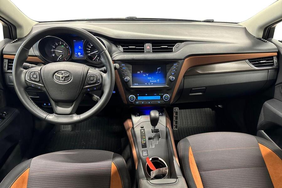 Toyota Avensis vaihtoauto