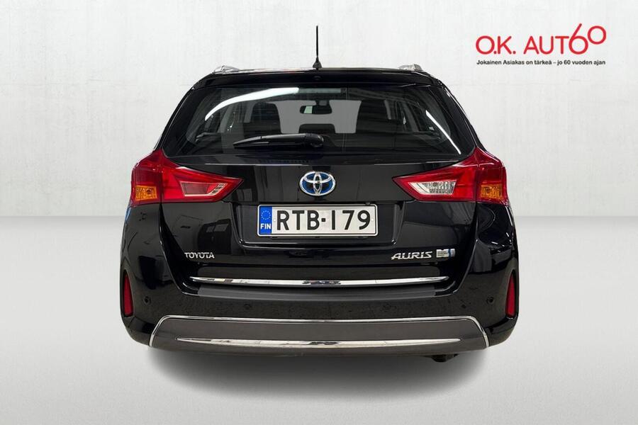 Toyota Auris vaihtoauto