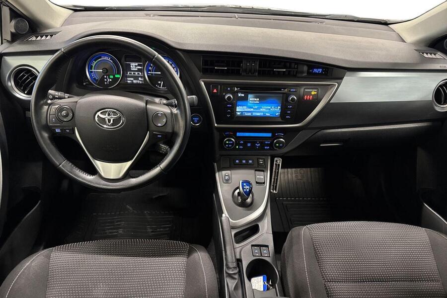 Toyota Auris vaihtoauto