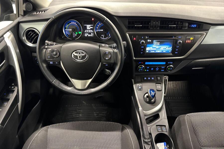 Toyota Auris vaihtoauto