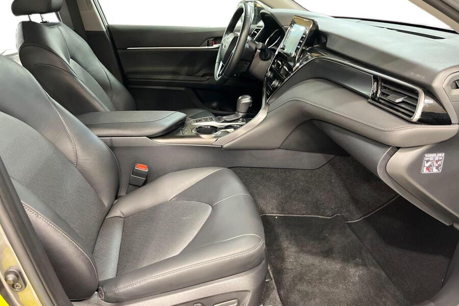 Toyota Camry vaihtoauto