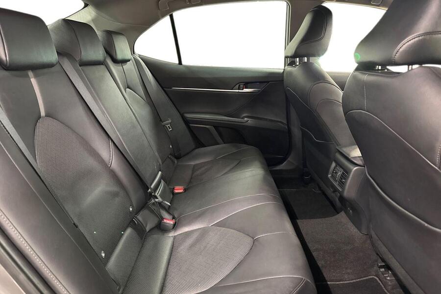 Toyota Camry vaihtoauto