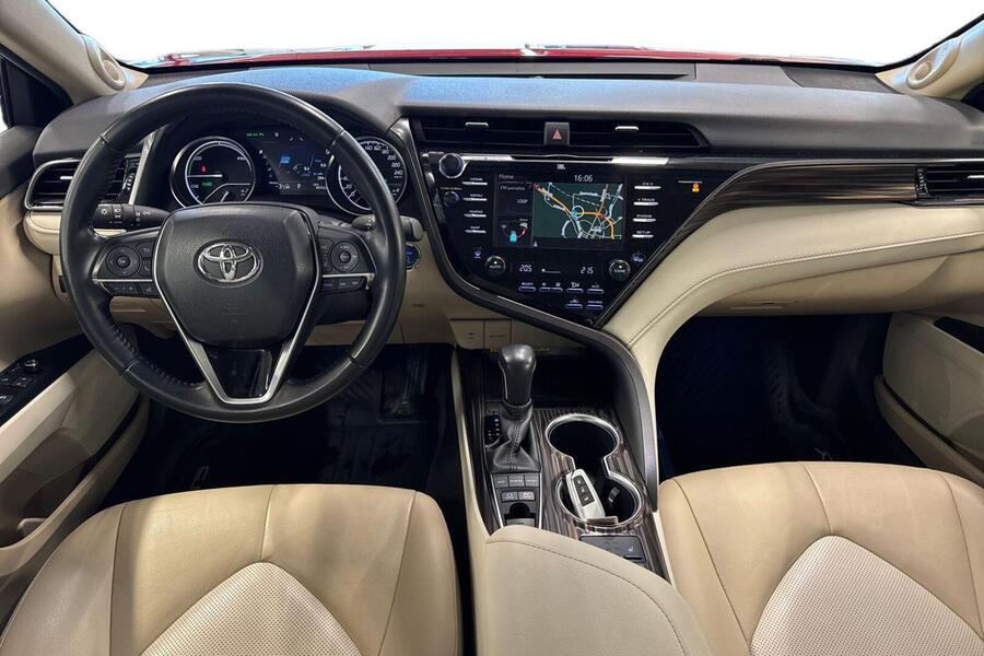 Toyota Camry vaihtoauto