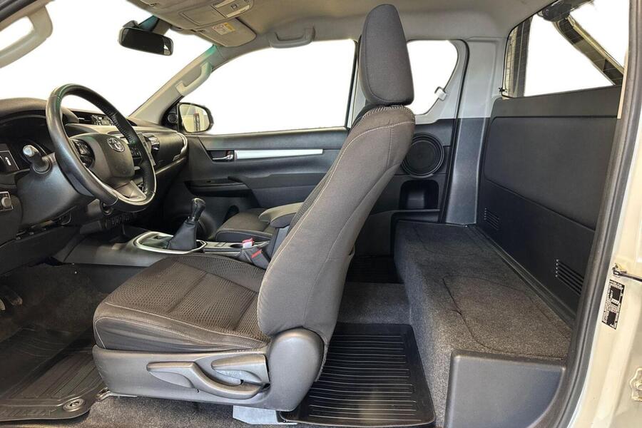 Toyota Hilux vaihtoauto