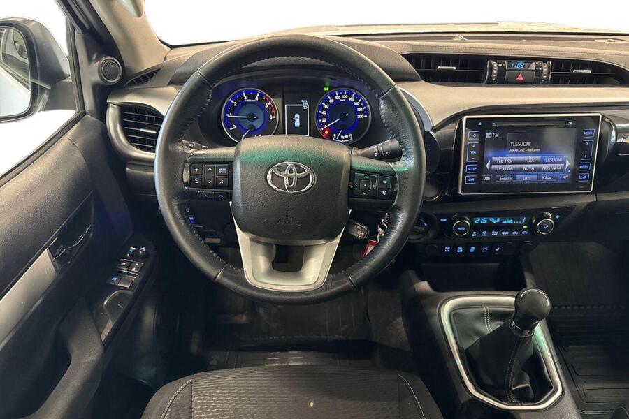 Toyota Hilux vaihtoauto