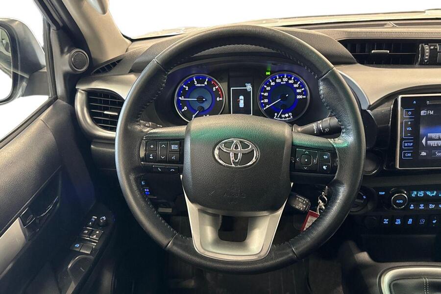 Toyota Hilux vaihtoauto