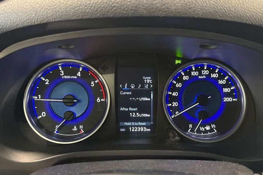 Toyota Hilux vaihtoauto