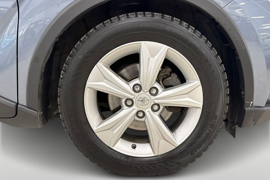 Toyota C-HR vaihtoauto