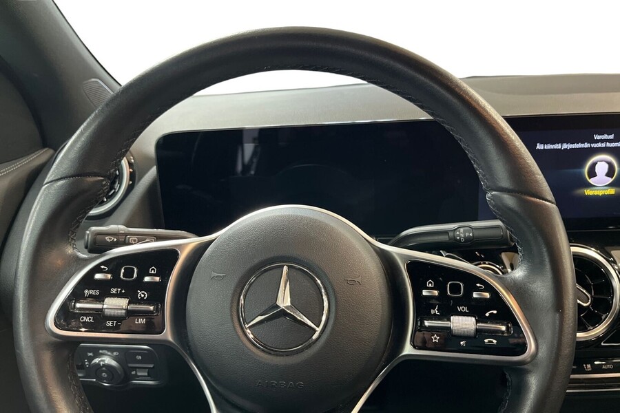 Mercedes-Benz GLA vaihtoauto