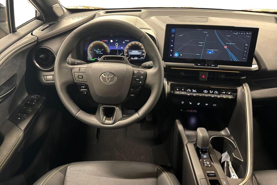 Toyota C-HR vaihtoauto