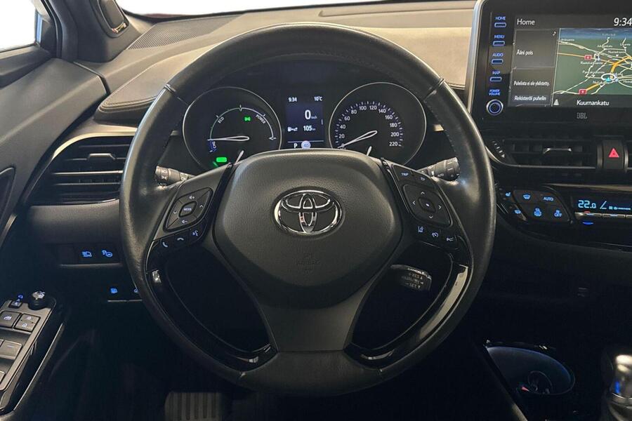 Toyota C-HR vaihtoauto