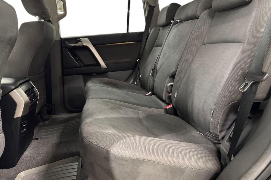 Toyota Land Cruiser vaihtoauto