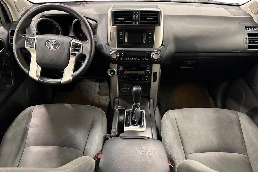 Toyota Land Cruiser vaihtoauto