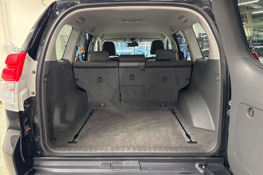 Toyota Land Cruiser vaihtoauto