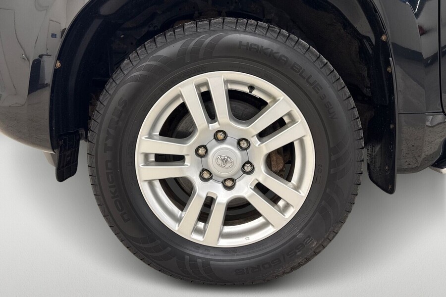 Toyota Land Cruiser vaihtoauto