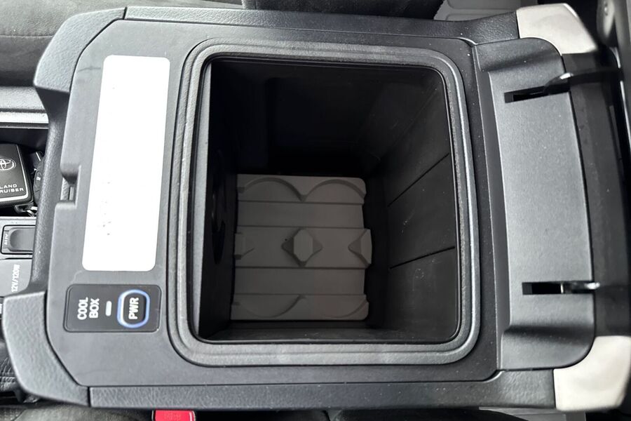 Toyota Land Cruiser vaihtoauto