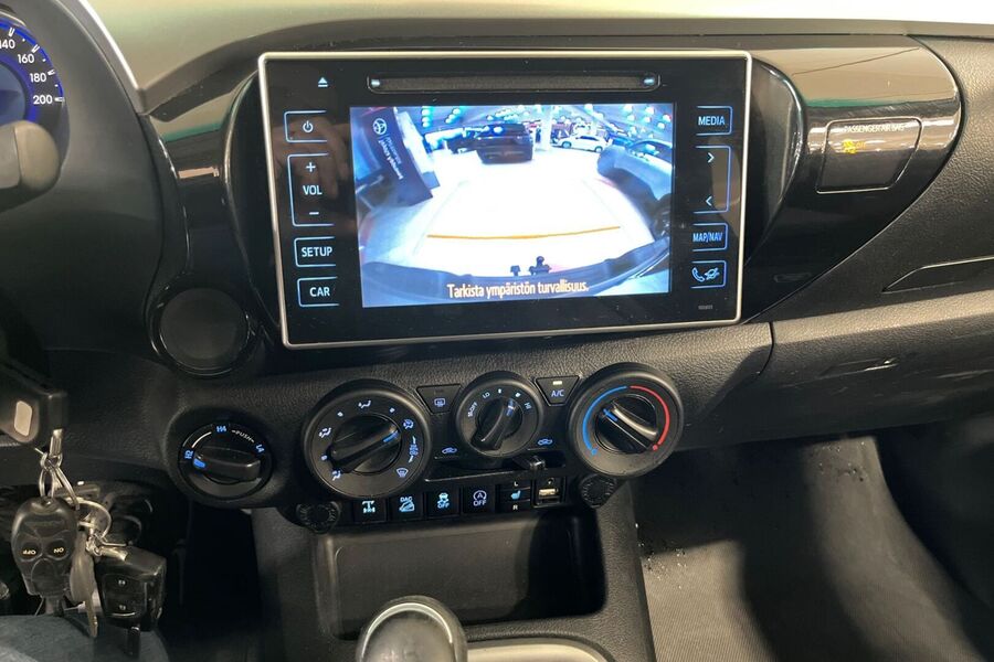 Toyota Hilux vaihtoauto