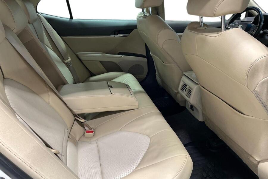 Toyota Camry vaihtoauto