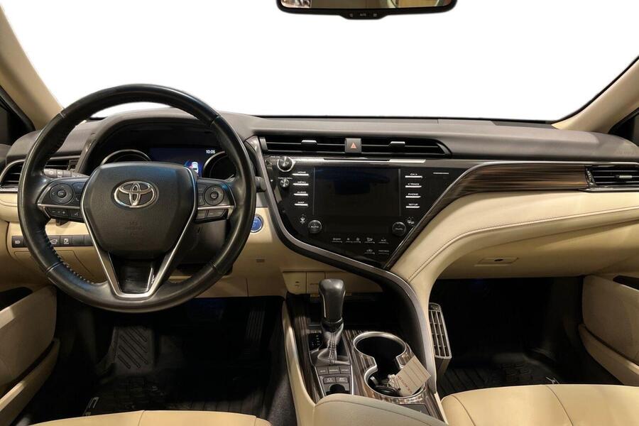 Toyota Camry vaihtoauto