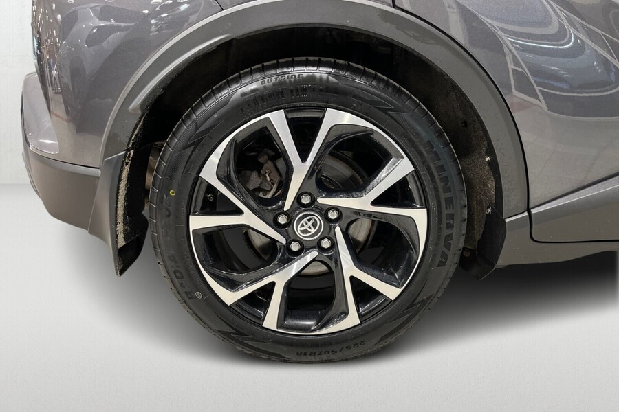 Toyota C-HR vaihtoauto