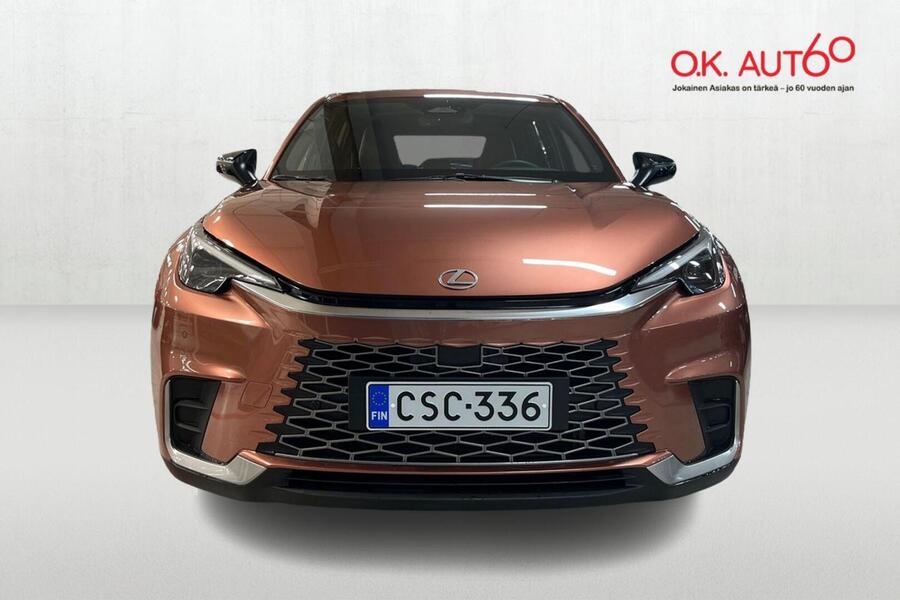 Lexus LBX vaihtoauto