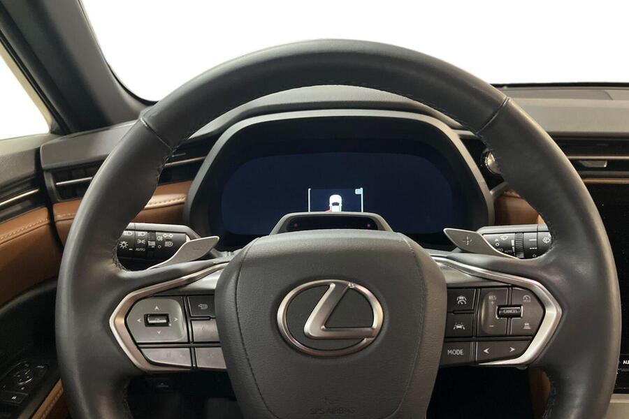 Lexus LBX vaihtoauto