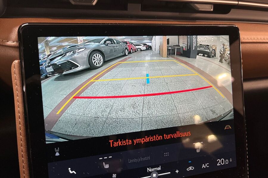 Lexus LBX vaihtoauto