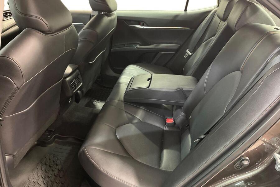 Toyota Camry vaihtoauto