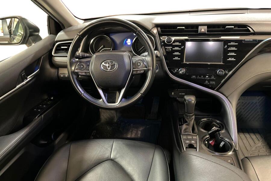 Toyota Camry vaihtoauto