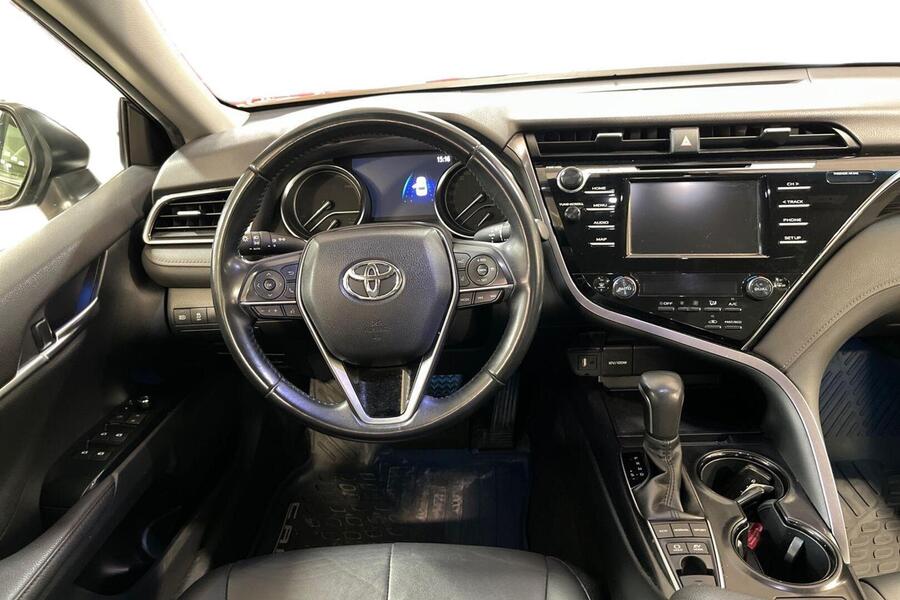 Toyota Camry vaihtoauto