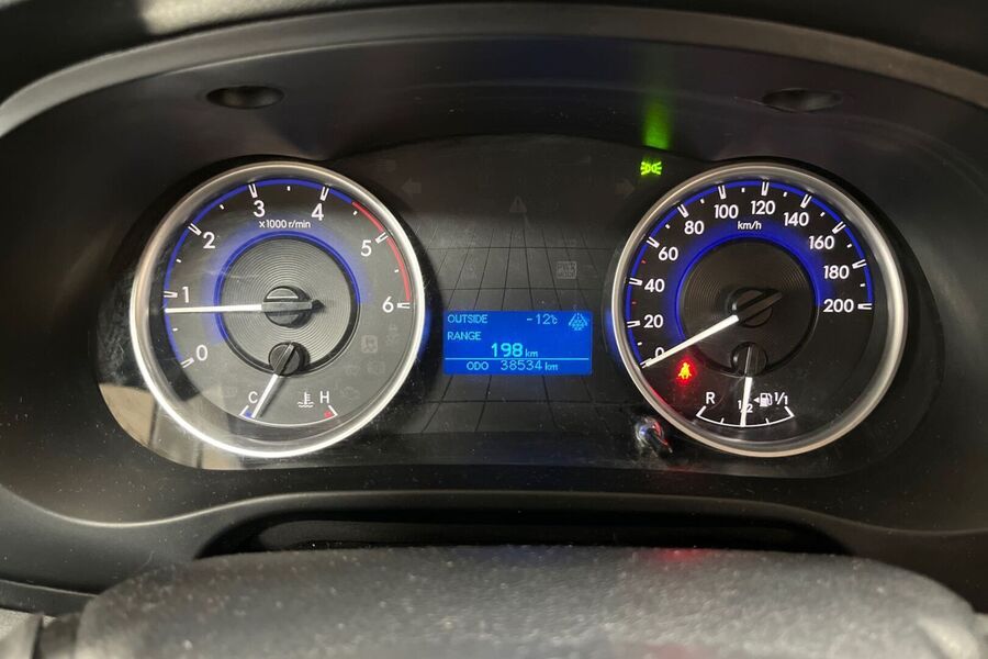 Toyota Hilux vaihtoauto