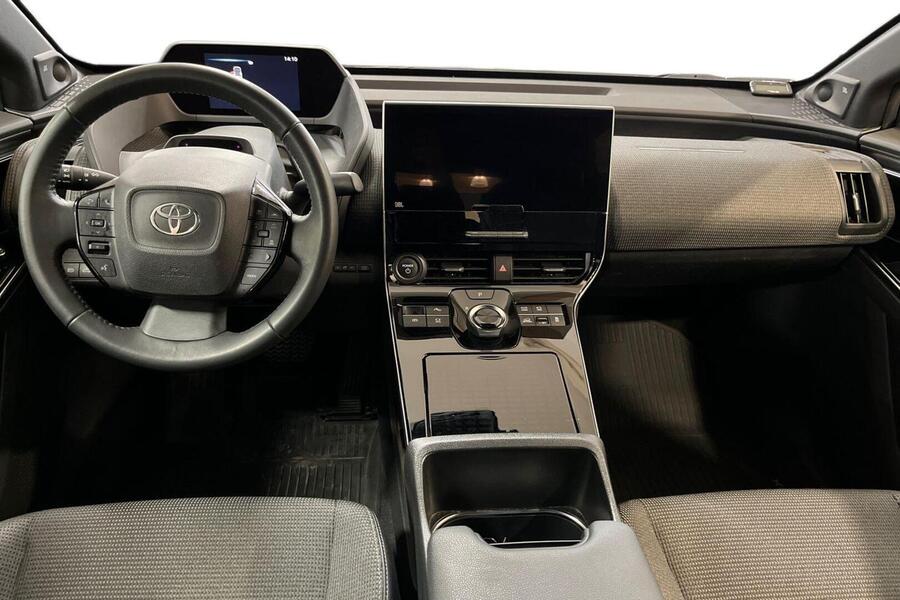 Toyota bZ4X vaihtoauto